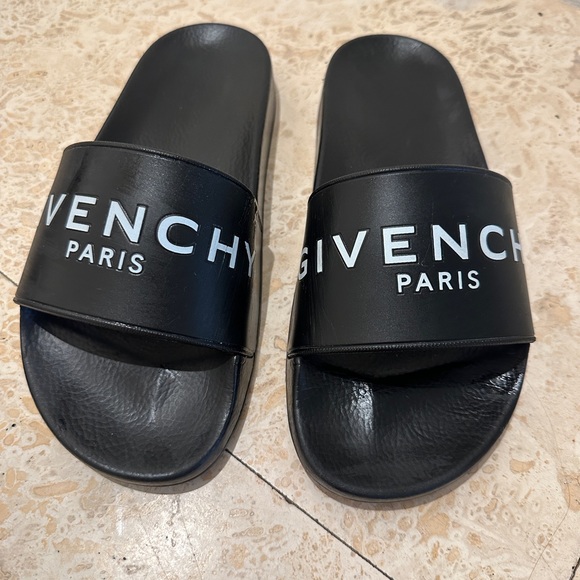 Givenchy Slides Sandals - Picture 4 of 4